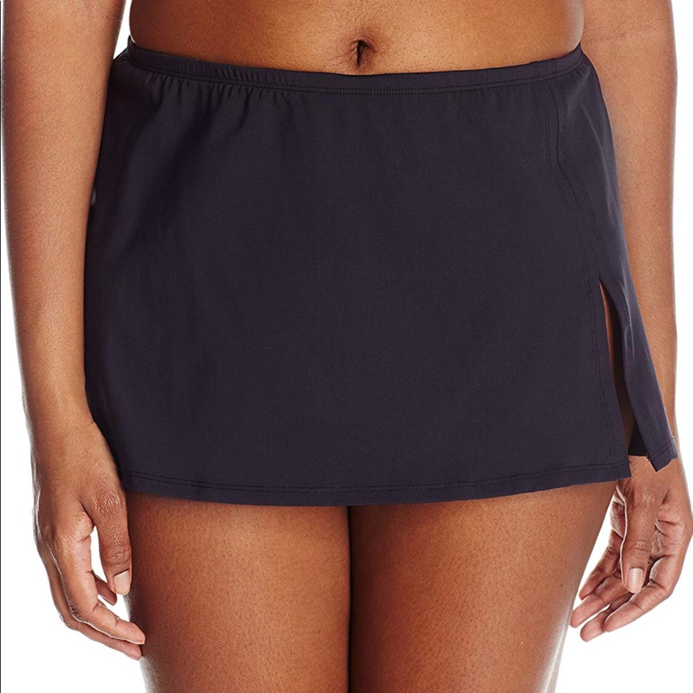 Women's Plus Size Solid Skirted Hipster Bikini